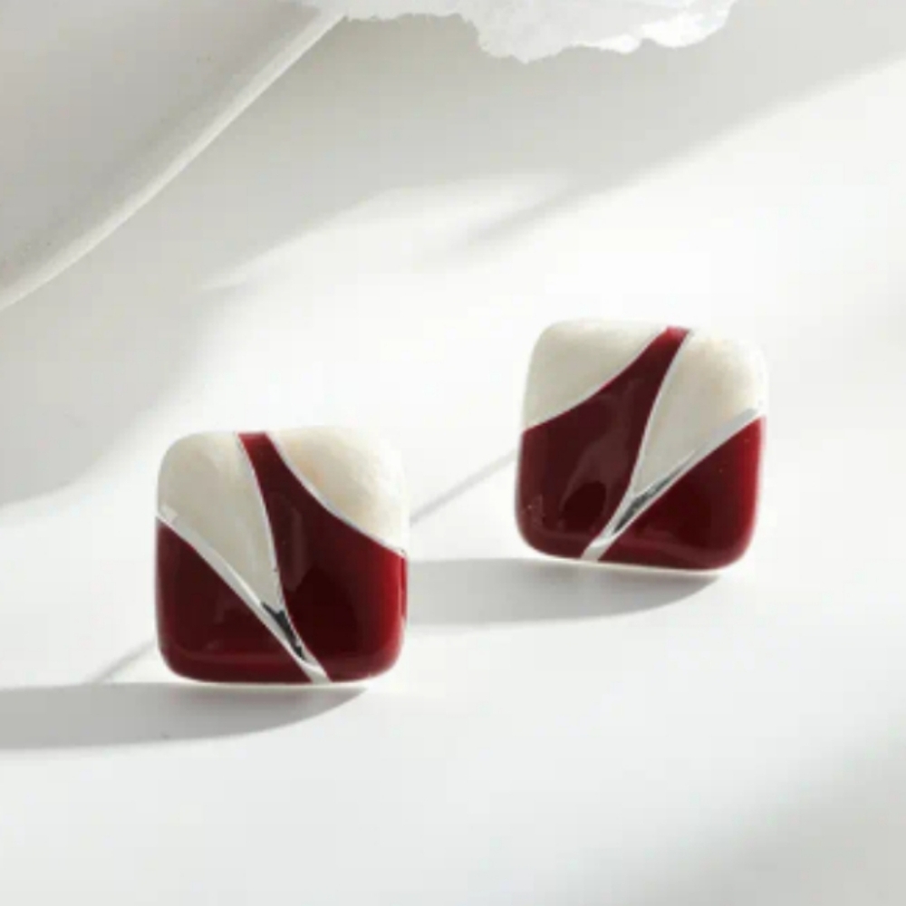 New Elegant Red and White Earrings